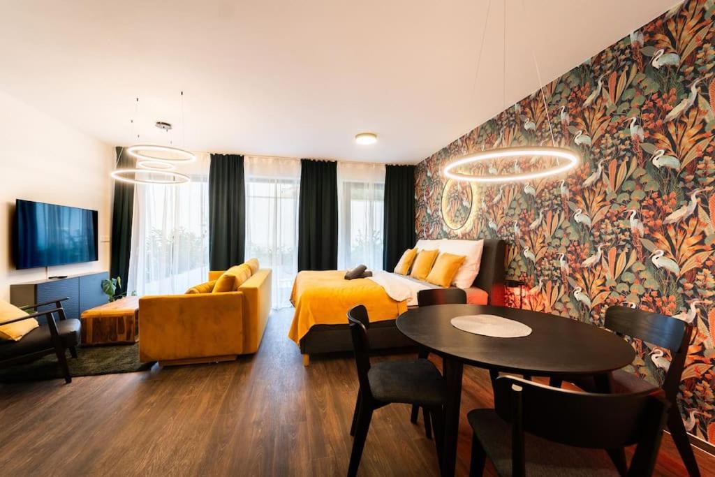 Gold Garden Terrace Apartment Brno Ngoại thất bức ảnh
