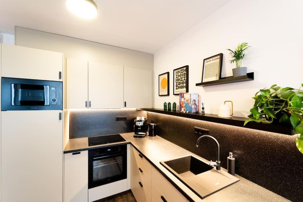 Gold Garden Terrace Apartment Brno Ngoại thất bức ảnh