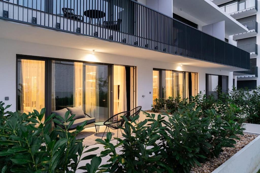 Gold Garden Terrace Apartment Brno Ngoại thất bức ảnh