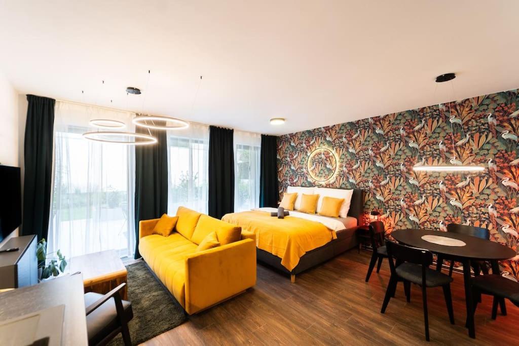 Gold Garden Terrace Apartment Brno Ngoại thất bức ảnh
