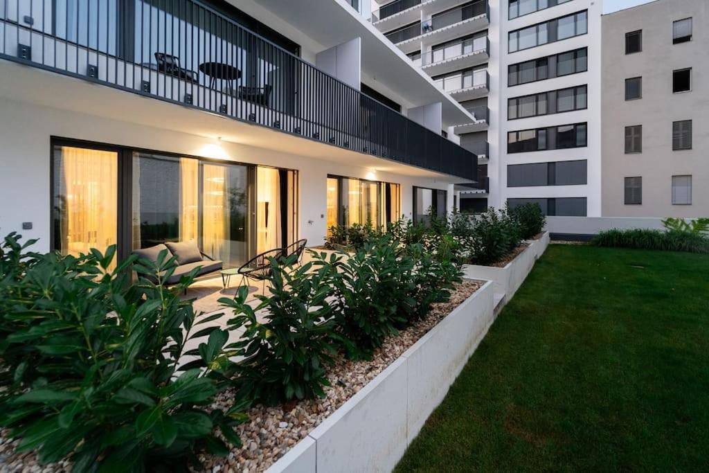 Gold Garden Terrace Apartment Brno Ngoại thất bức ảnh